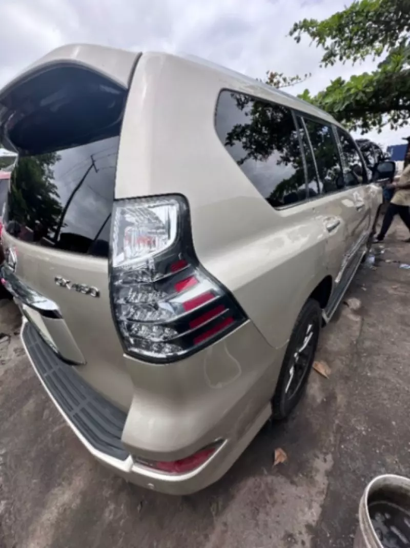 Lexus GX 460   - 2014