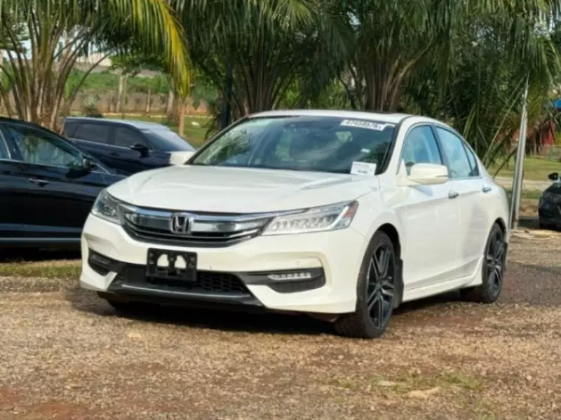 Honda Accord   - 2016