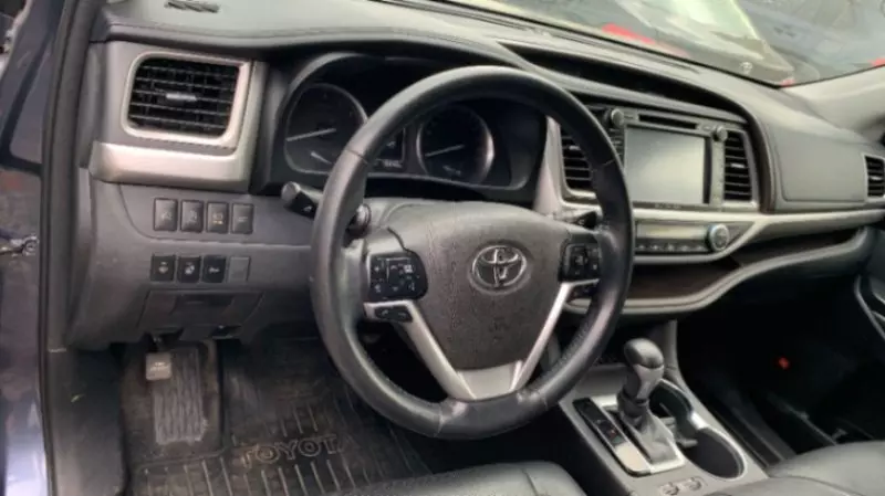 Toyota Highlander   - 2018