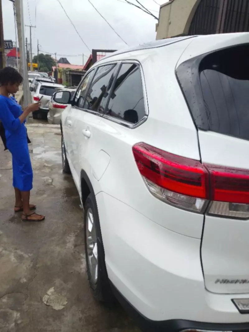 TOYOTA Highlander   - 2018