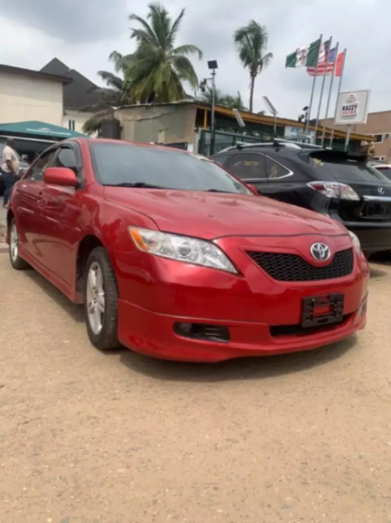 Toyota Camry   - 2008