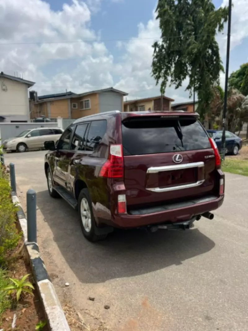 Lexus GX 460   - 2012