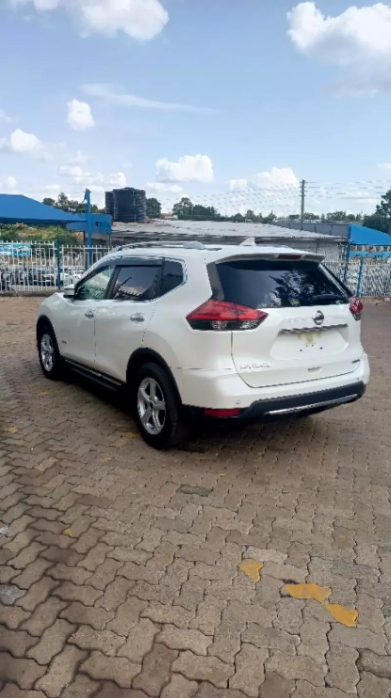 Nissan X-Trail   - 2018