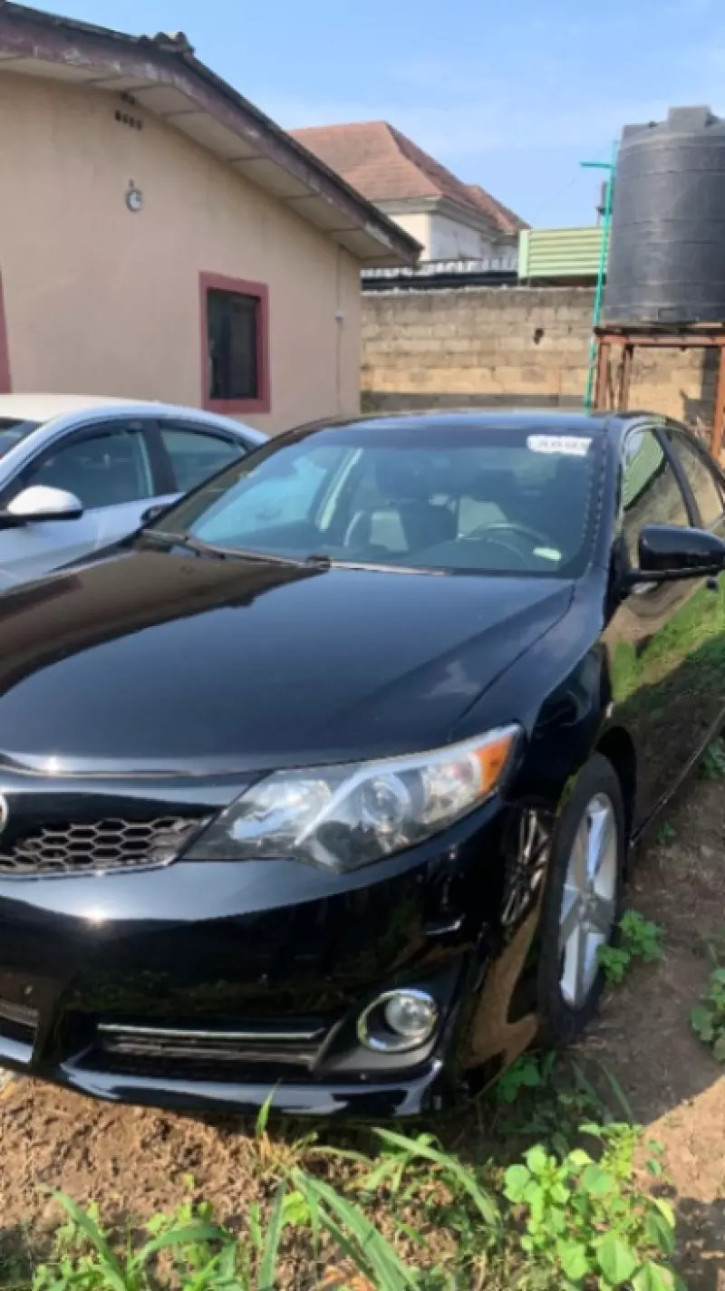 TOYOTA Camry   - 2013