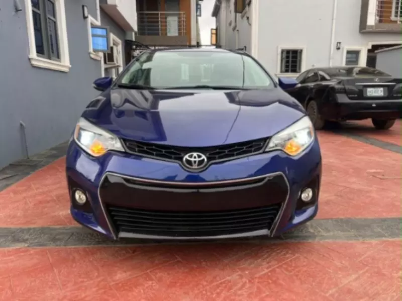 TOYOTA Corolla   - 2015