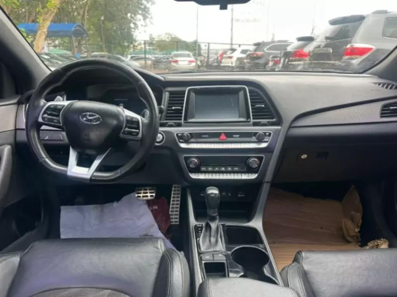 Hyundai Sonata   - 2018