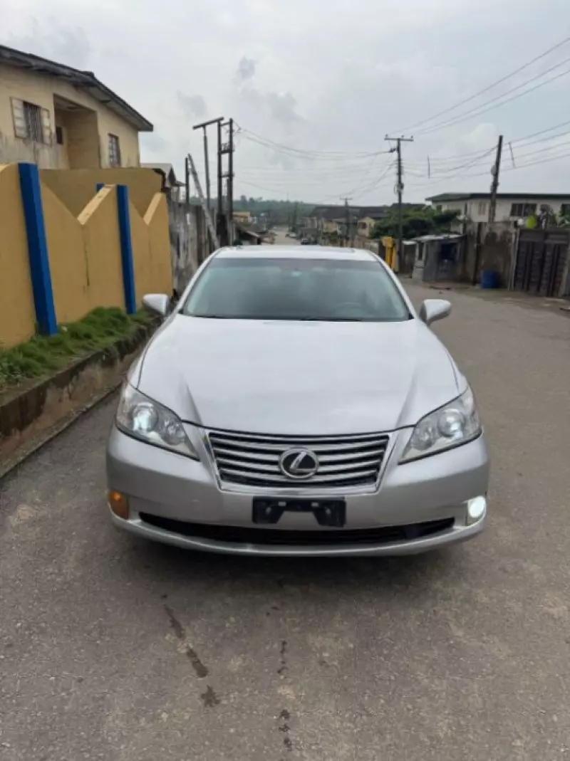 Lexus ES 350 - 2011
