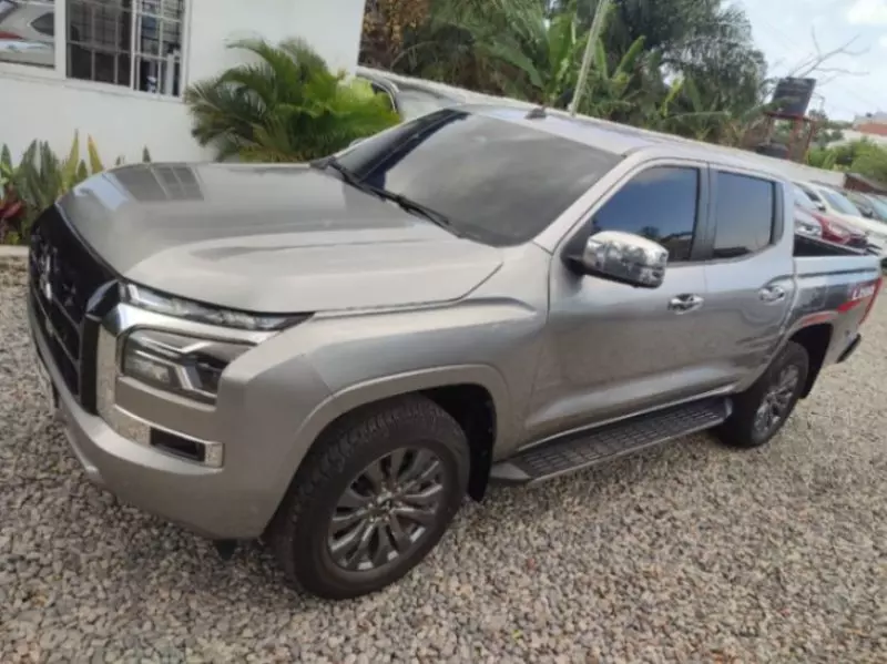 Mitsubishi L200   - 2025