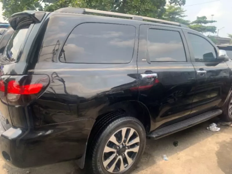 Toyota Sequoia   - 2018