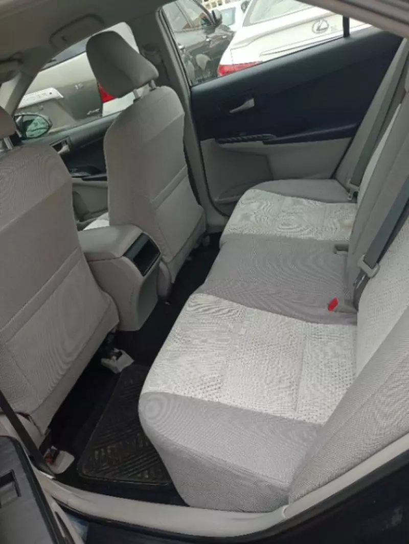 Toyota Camry   - 2012