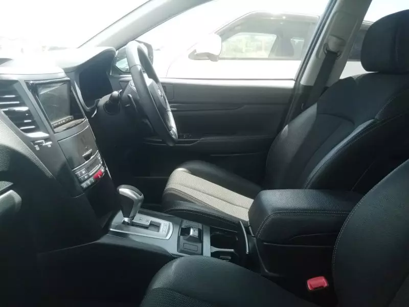 Subaru Legacy   - 2012