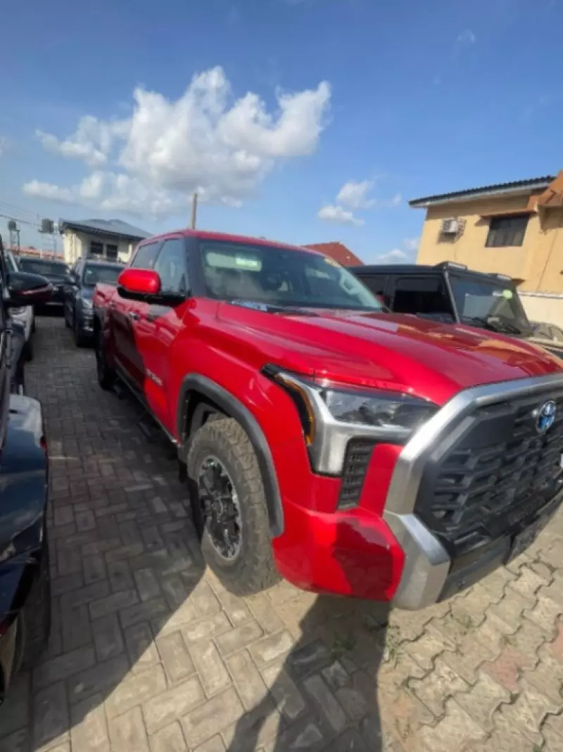 Toyota Tundra   - 2023