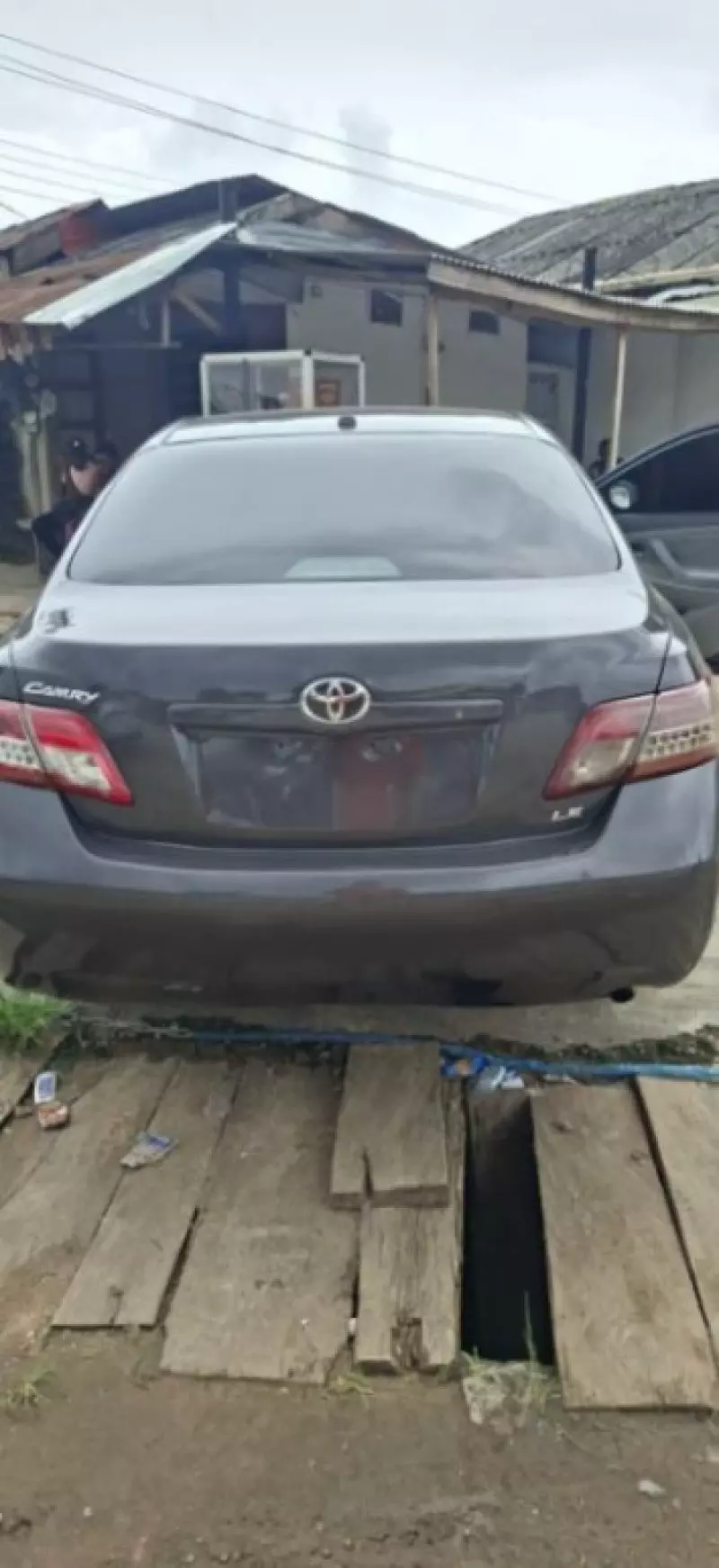 TOYOTA Camry   - 2010