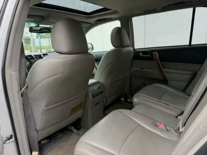 Toyota Highlander   - 2009