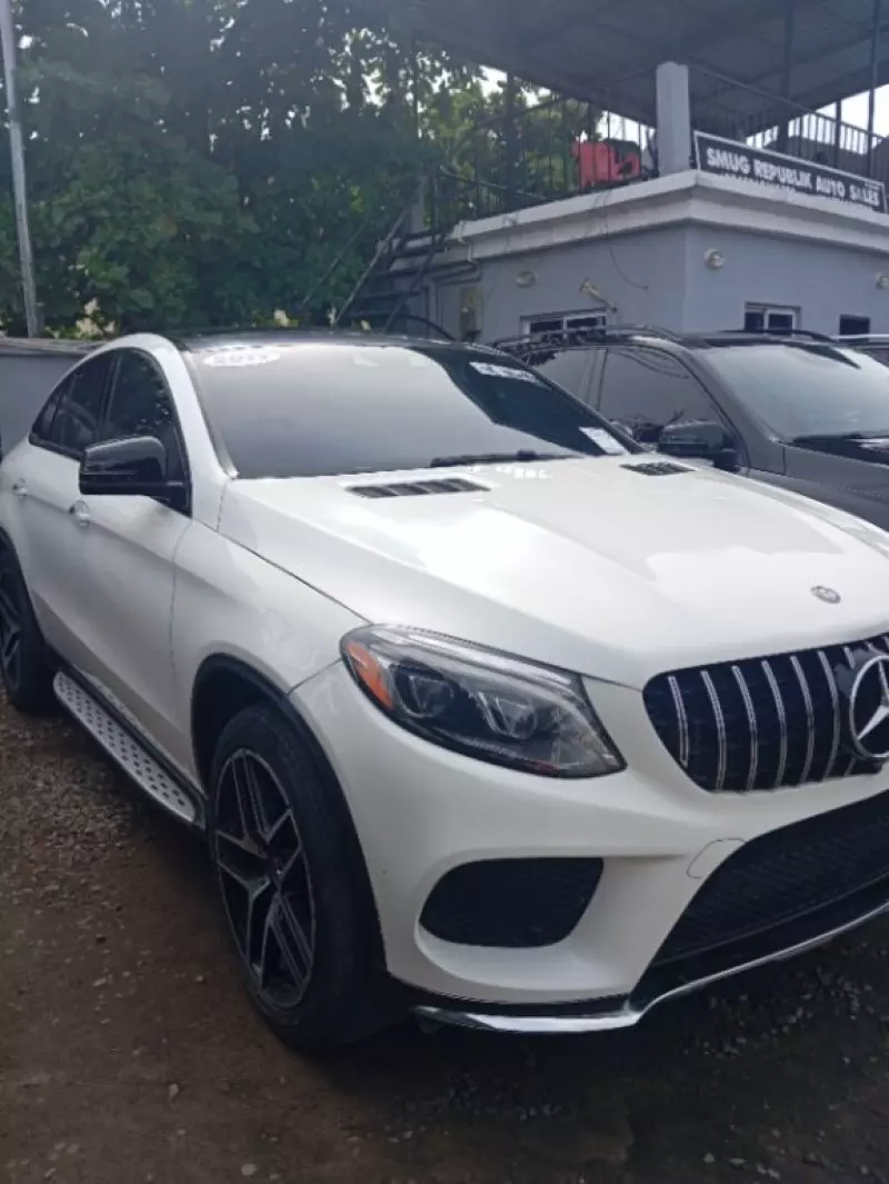 Mercedes-Benz GLE-Class   - 2017