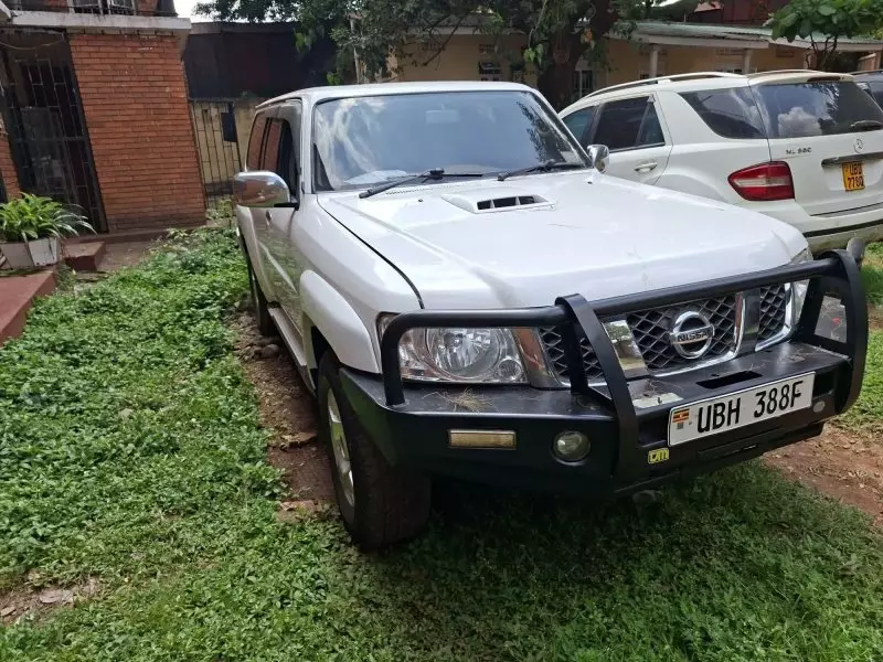 Nissan Patrol   - 2015