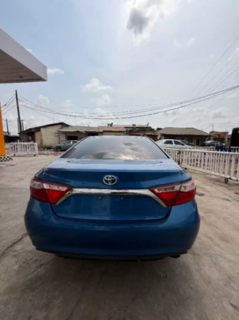Toyota Camry   - 2017