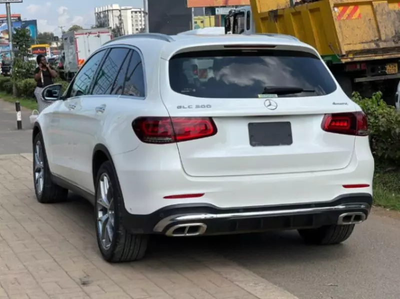 Mercedes-Benz GLC 300   - 2020