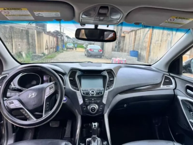 Hyundai Santa Fe   - 2014