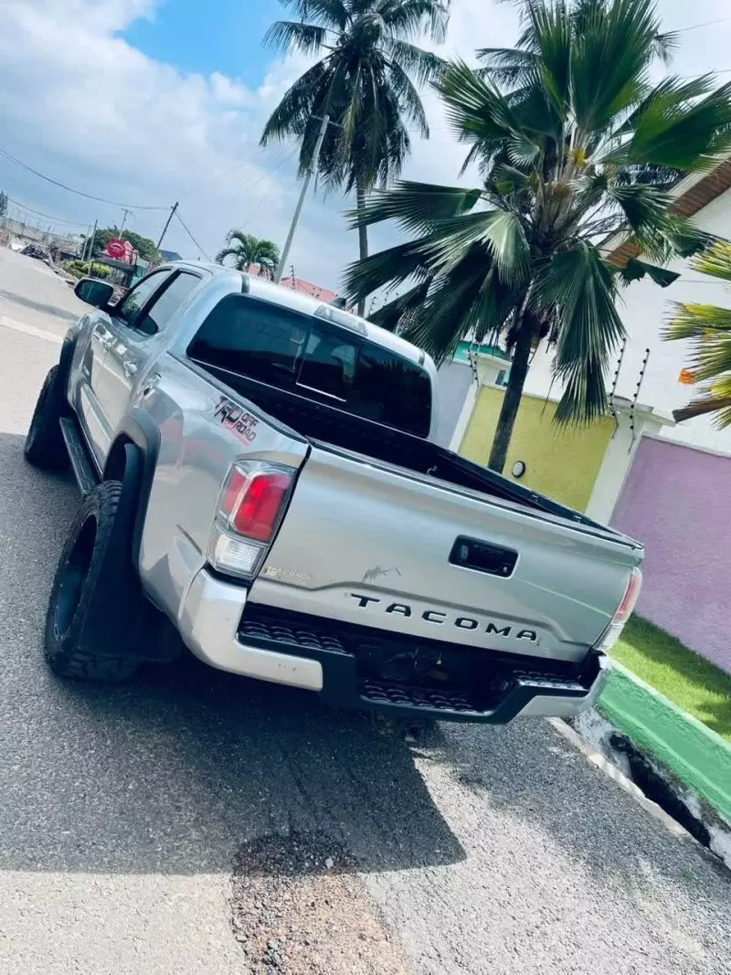 TOYOTA Tacoma   - 2022