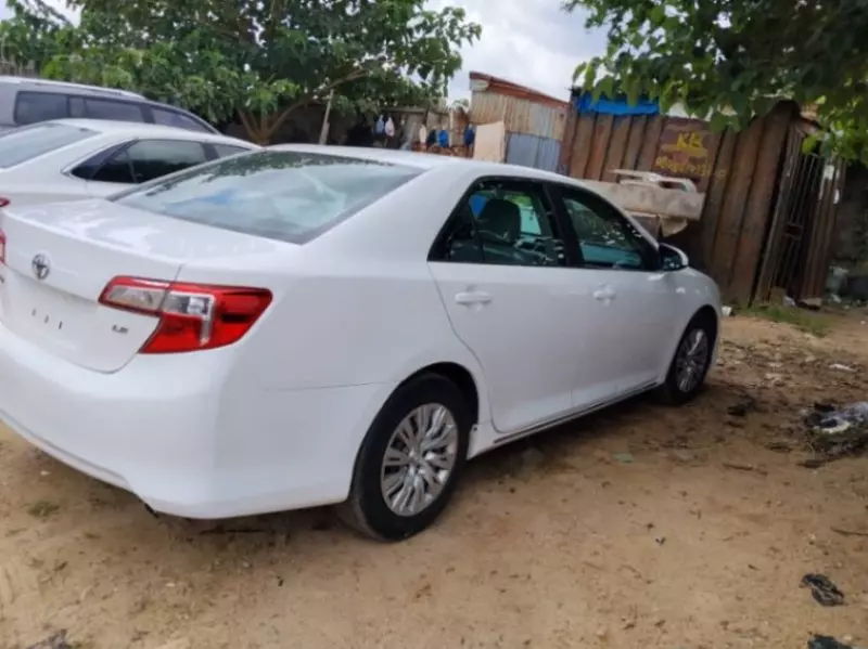 TOYOTA Camry   - 2012