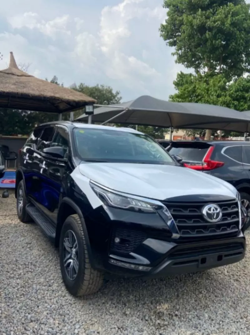 Toyota Fortuner   - 2024