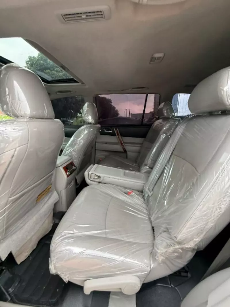 TOYOTA Highlander   - 2012