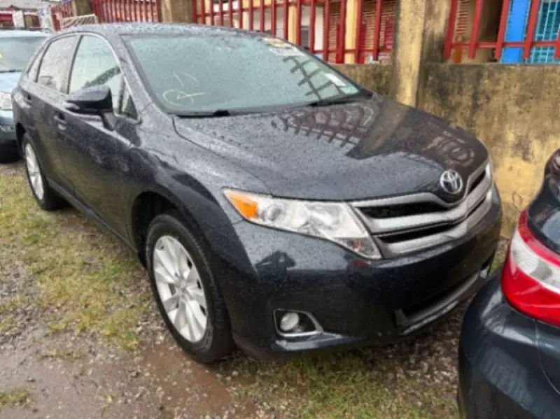 Toyota Venza   - 2014