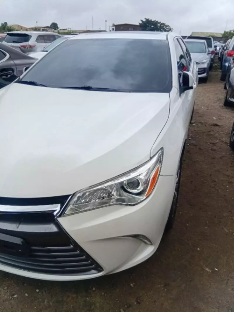 TOYOTA Camry   - 2015