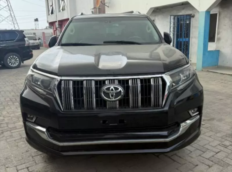 Toyota Landcruiser   - 2015