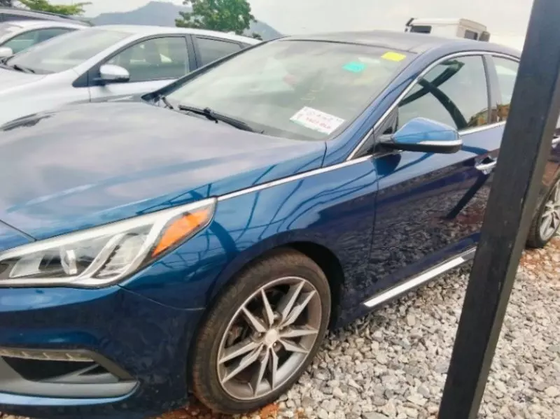 Hyundai Sonata   - 2015
