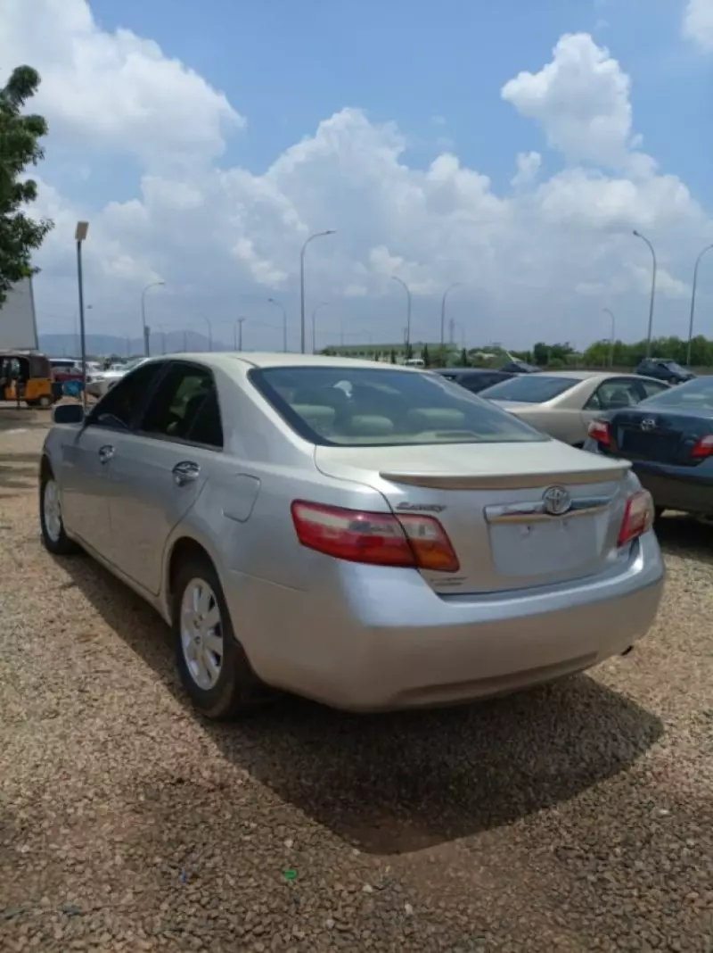 TOYOTA Camry   - 2009