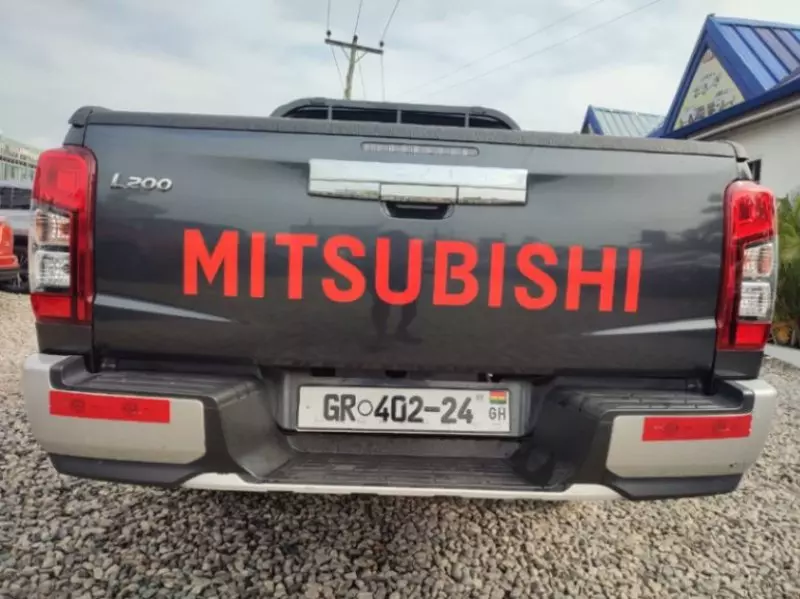 Mitsubishi L200 Double Cabin - 2024