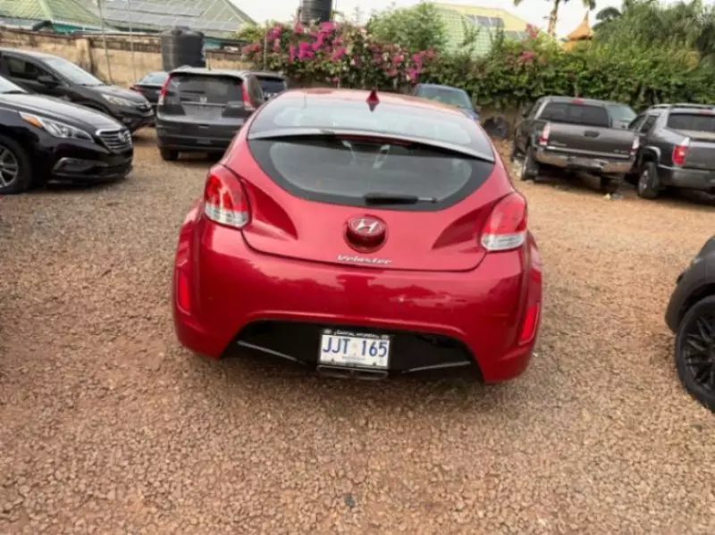 Hyundai Veloster   - 2016