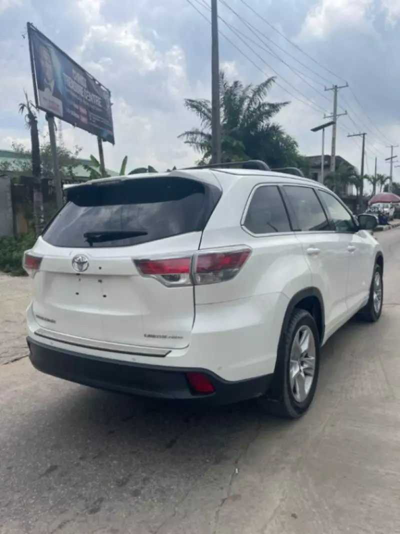 TOYOTA Highlander   - 2015