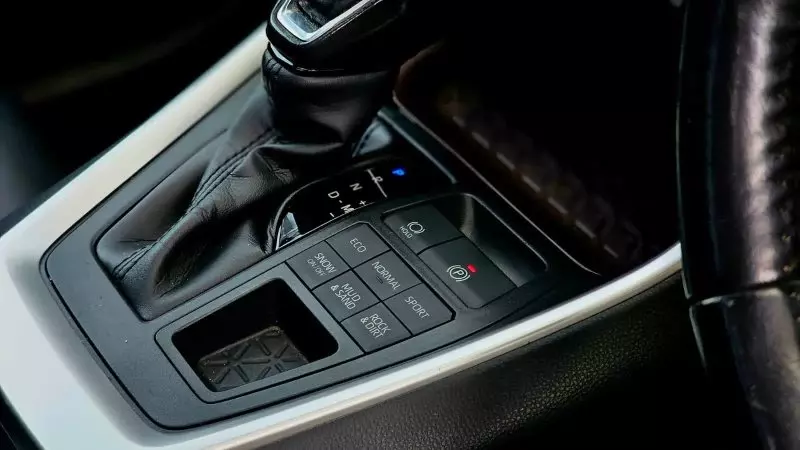 TOYOTA RAV 4   - 2019