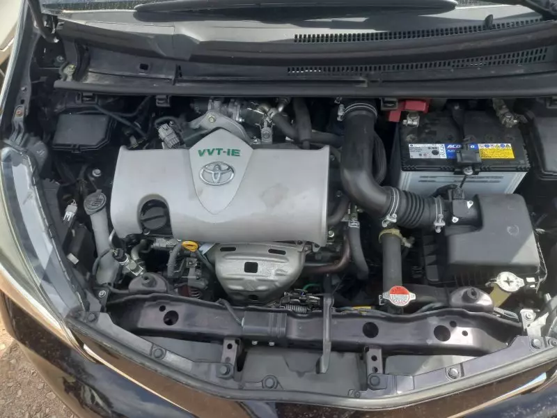 Toyota Vitz - 2015