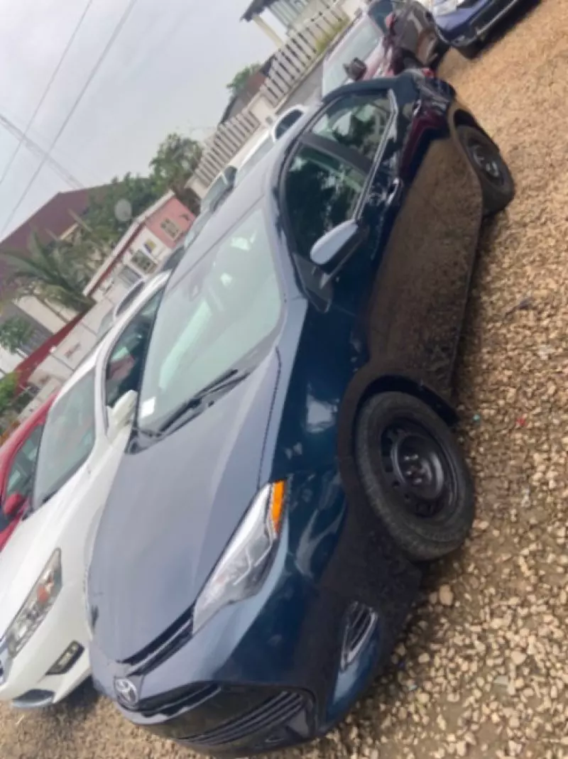TOYOTA Corolla   - 2018