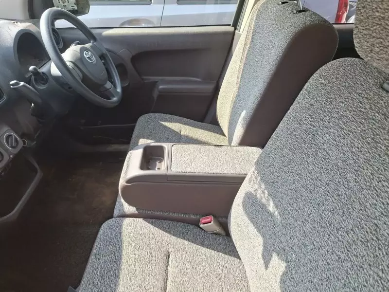 TOYOTA Passo   - 2013
