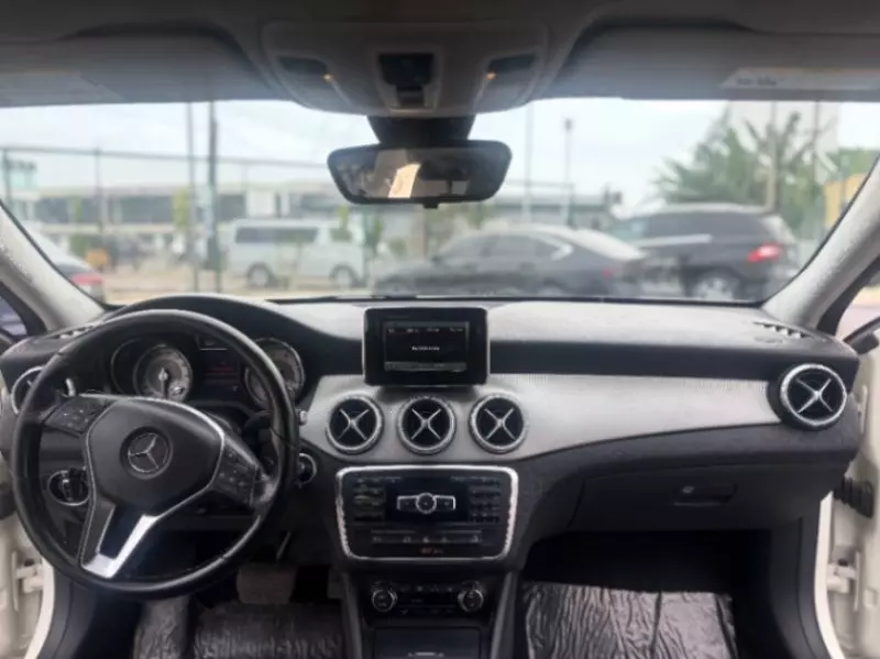 Mercedes-Benz GLA 250   - 2015