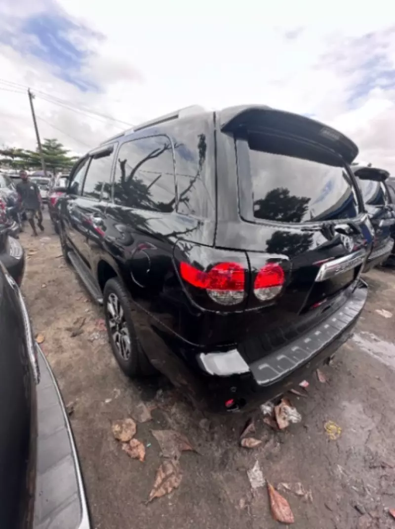 Toyota Sequoia   - 2015