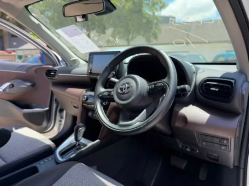 TOYOTA Yaris   - 2020