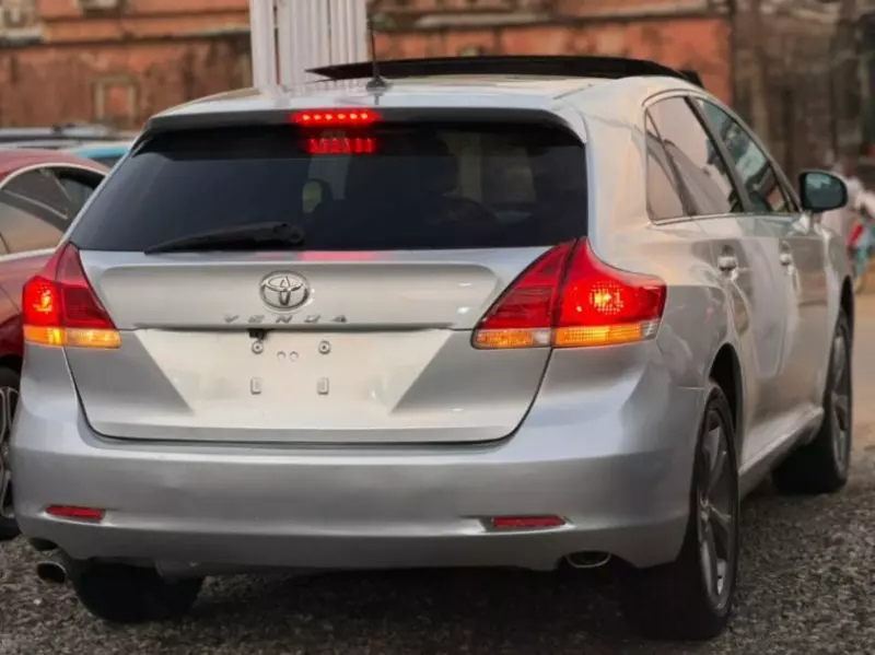 TOYOTA Venza   - 2010