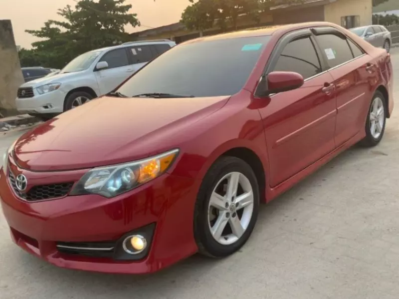 Toyota Camry   - 2015