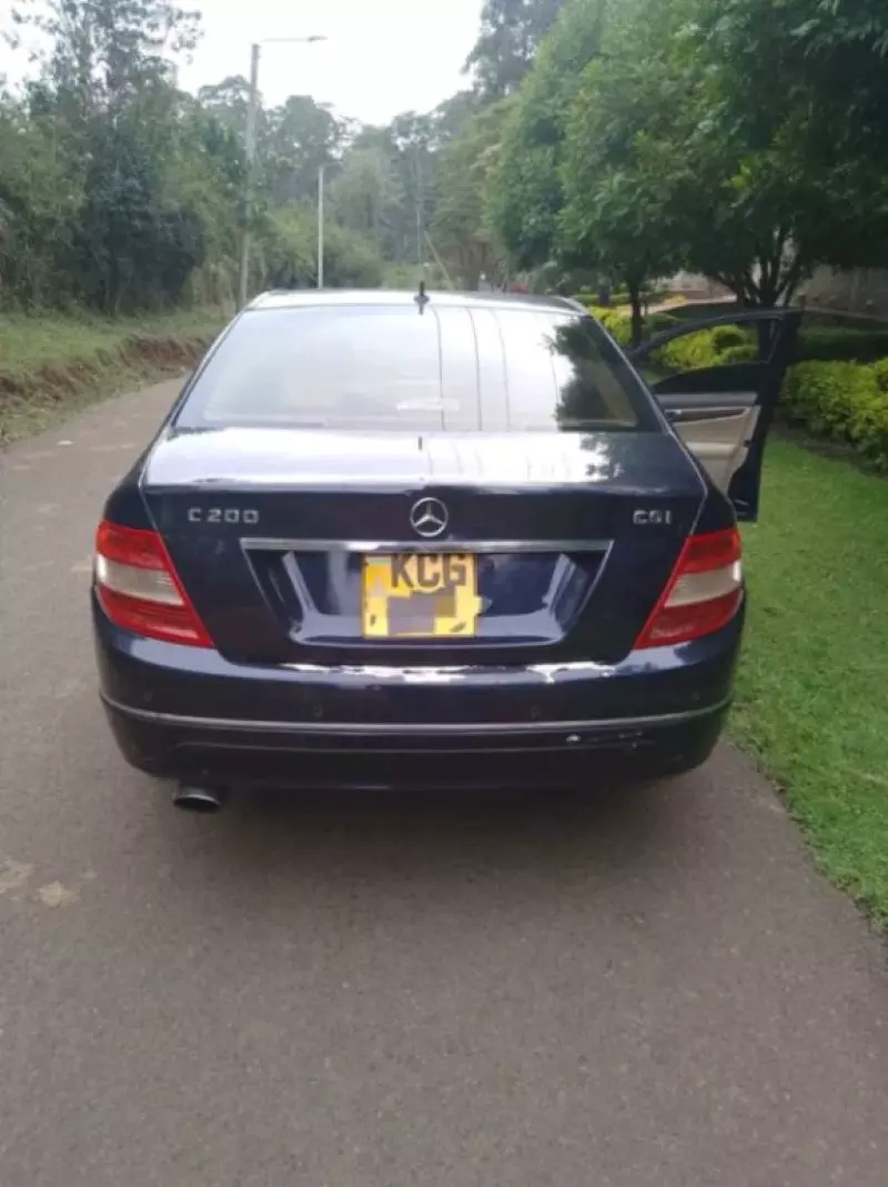 Mercedes-Benz C 200   - 2010