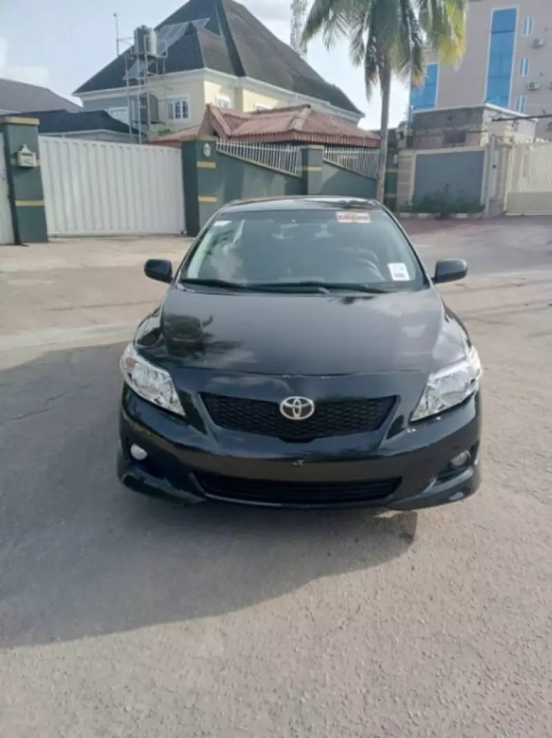 Toyota corolla - 2010