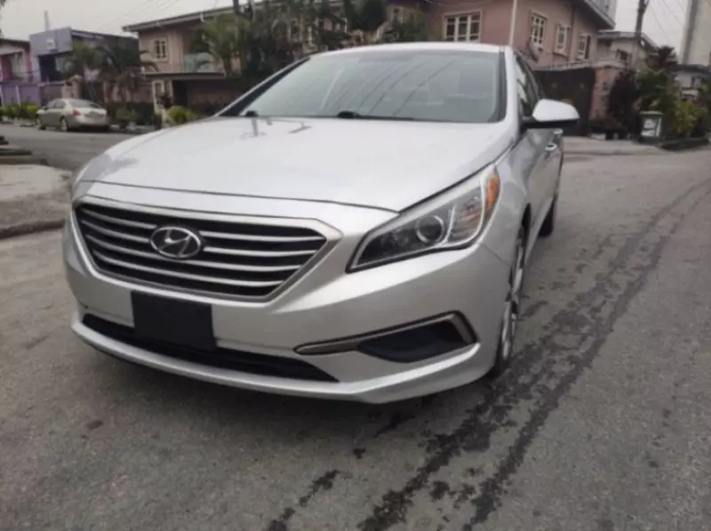 Hyundai Sonata   - 2016