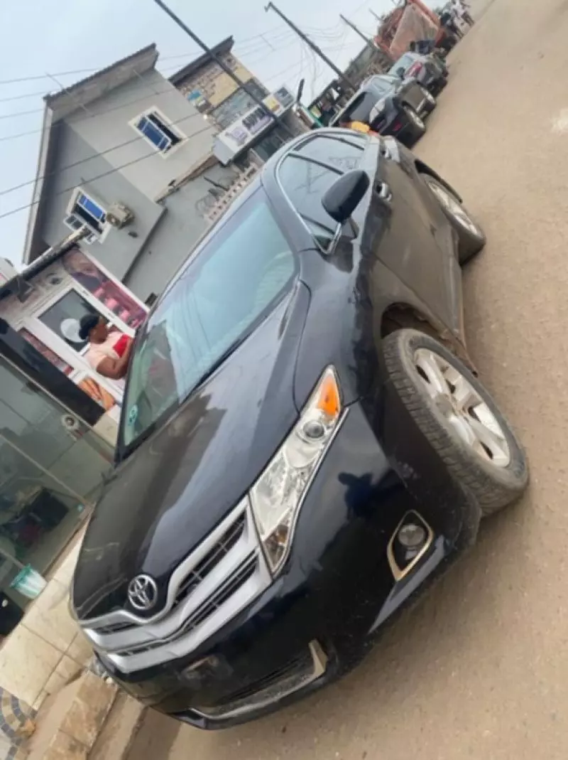 TOYOTA Venza   - 2010