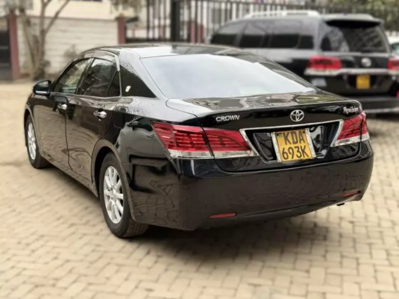 TOYOTA Crown   - 2013