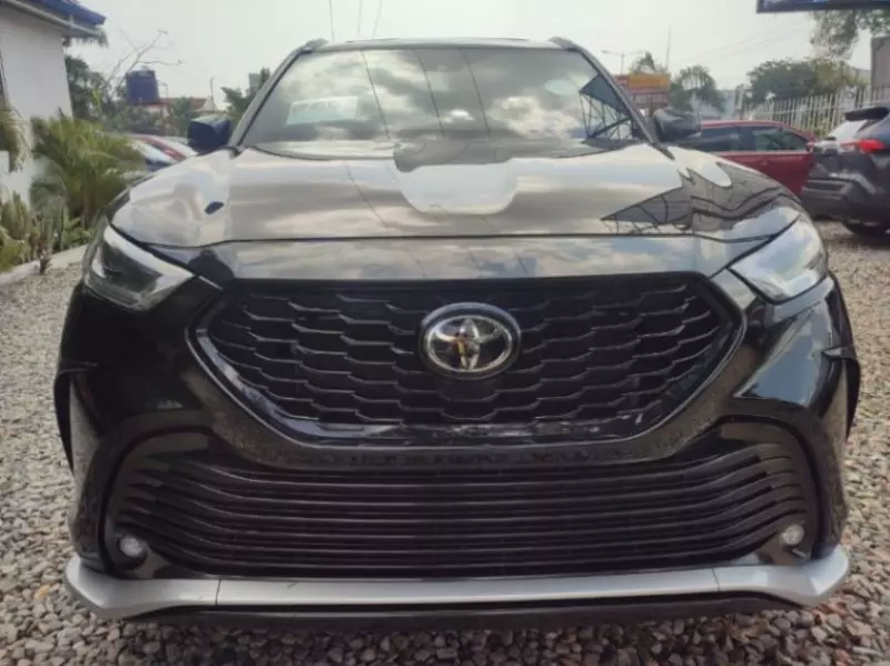 Toyota Highlander   - 2022